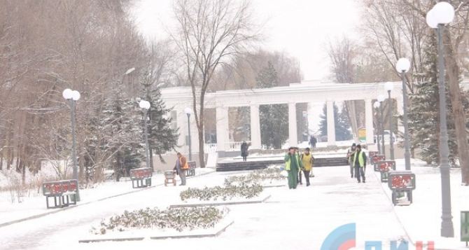 Фотопрогулка по заснеженному Парку Горького в Луганске