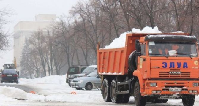 В Луганске предупредили, что не надо оставлять свои авто вдоль дорог с 21.00 до 4.00