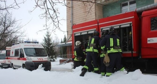В Луганске горел 4 этаж многопрофильной больницы № 3