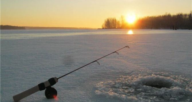 Спасатели напоминают о правилах безопасной зимней рыбалки