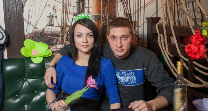 Во сколько мужчинам Луганска обойдется поздравление любимых женщин с 8 марта?