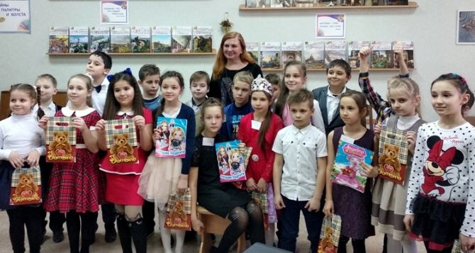 Конкурс «Хочу быть Золушкой» провели в Луганской библиотеке для детей