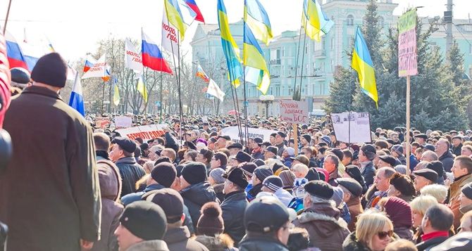 Луганск. Март 2014 года. Без комментариев. ВИДЕО