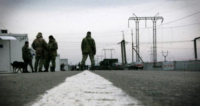 В марте около 700 человек не смогли пересечь КПВВ в Донбассе