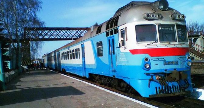В Украине предложили разгрузить КПВВ «Станица Луганская» запустив поезд «Попасная-Стаханов»