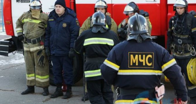 Луганские школьники побывали в гостях у спасателей