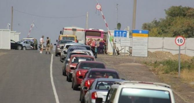 Ситуация на КПВВ Донбасса: Все пункты въезда-выезда начали работу вовремя