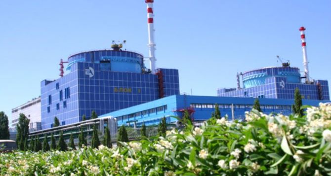 Хмельницкую АЭС полностью остановили — две аварии подряд. Из-за куска ткани в турбогенераторе Украина получит убытки более 4 млрд грн.