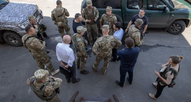 Офис Президента Зеленского предложили перенести из Киева в Луганскую область