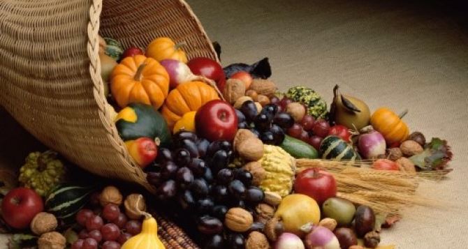 Выбор овощей и фруктов в осенне-зимний период в Луганске