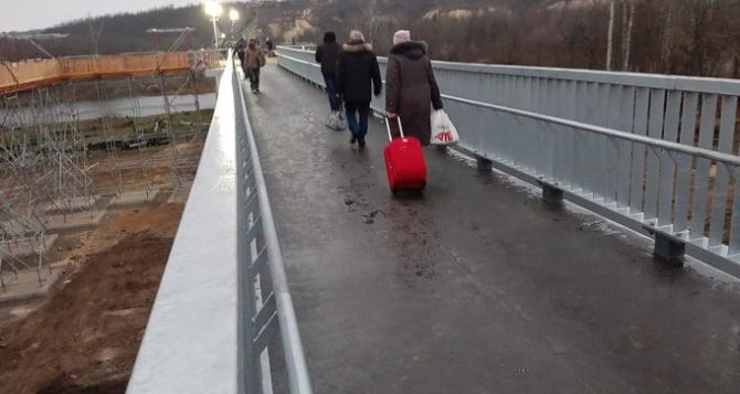 Что происходило на КПВВ «Станица Луганская» после визита Зеленского. ФОТО