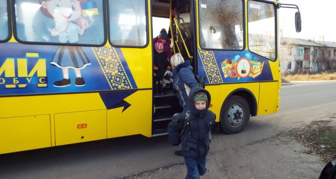 В Станице Луганской появился новый автобус