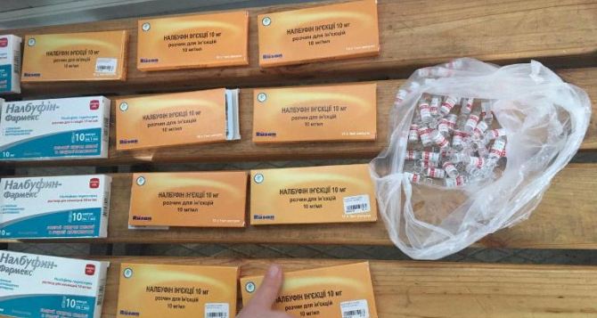 Около 200 ампул опиоидов обнаружили на КПВВ