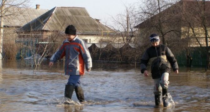 В Луганске провели спецмероприятия по противодействию подтопления и недопущению паводка