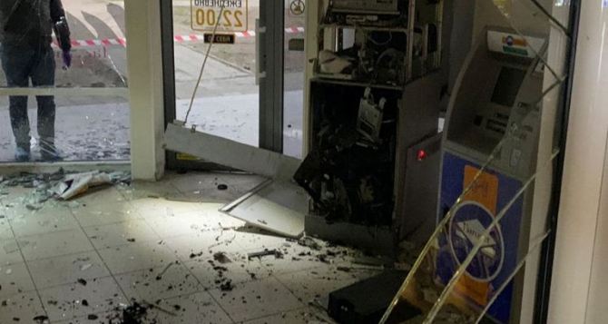 В Харькове взорвали банкомат и украли почти 2 миллиона гривен