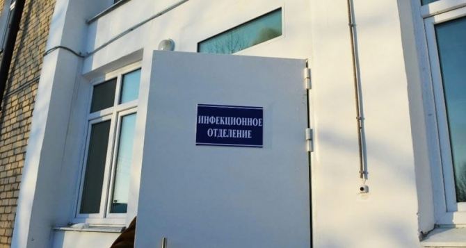 Под наблюдением у луганских медиков более 4 тыс. жителей. На обсервации — 100 человек, на самоизоляции более 3,8 тыс
