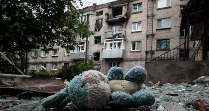 98 мальчиков и 49 девочек погибли на Донбассе за шесть лет войны