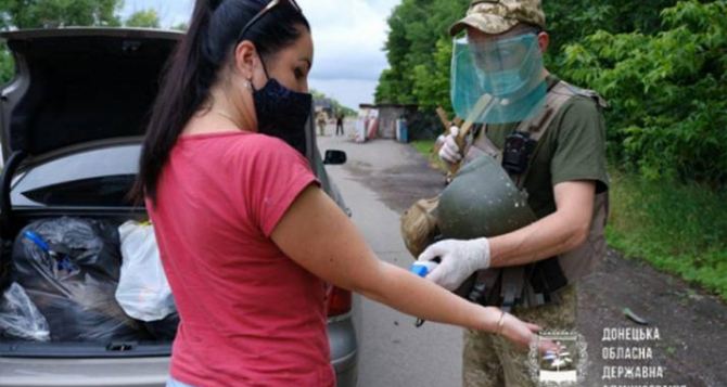 Пока стоит воздержаться от пересечения КПВВ в Донецкой области, — Минреинтерграции