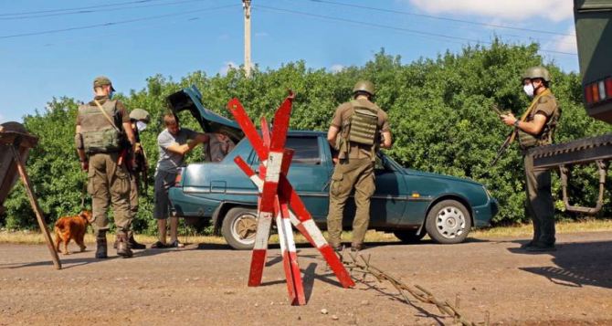 На Донбассе у линии фронта работают блокпосты Нацгвардии «на колесах»