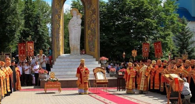 В Луганске Пасечник отметил 1032-летие Крещения Руси