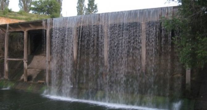 Каскадные водопады на Орловых прудах в Алчевске могут исчезнуть. ФОТО