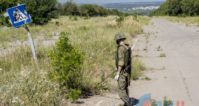 В районе строящегося КППВ «Луганск-Счастье» были обнаружены фугасы-ловушки, заложенные еще в 2014 году