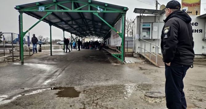 Вчера через КПВВ Станица Луганская прошло 2316 человек