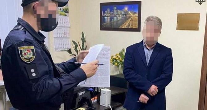 Высокопоставленного чиновника поймали на взятке в Луганской области. ФОТО