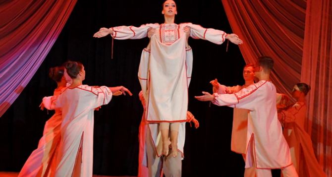 Луганский ансамбль танца «Рондо» вышел в финал международного конкурса