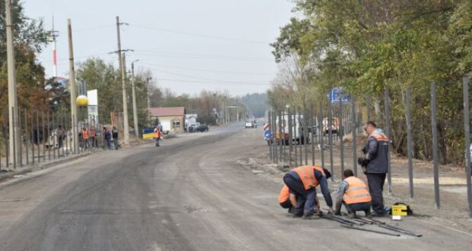 В Киеве заявили что КПВВ в Золотом и Счастье попробуют открыть ноября одновременно