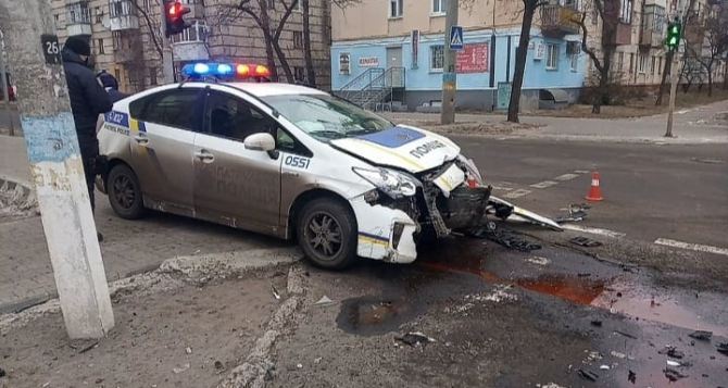 В Северодонецке автомобиль полиции спровоцировал серьезное ДТП. ФОТО