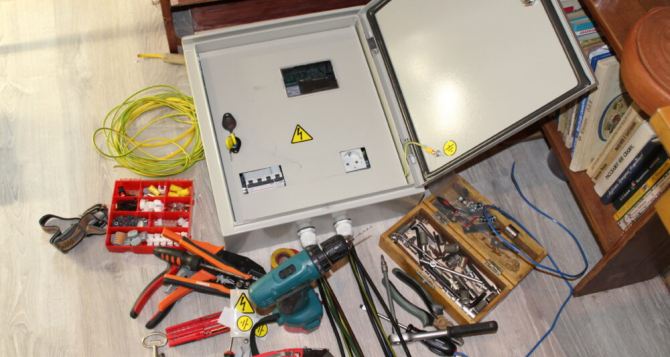 Подключение и подбор соответствующего оборудования для электрощита в домашних условиях