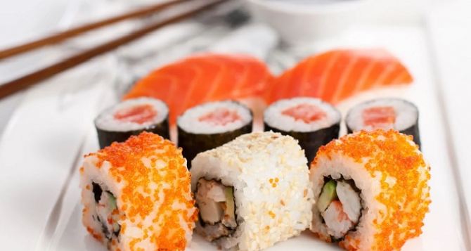 Почему стоит заказывать суши. Когда это полезно