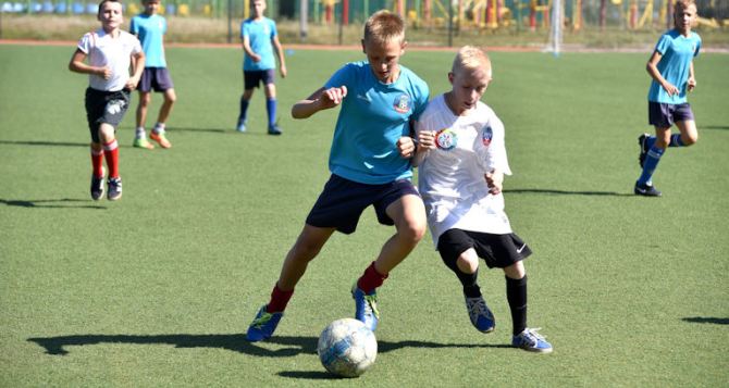 Во что превратился детский спорт в Луганске: шанс вырваться или шанс заработать