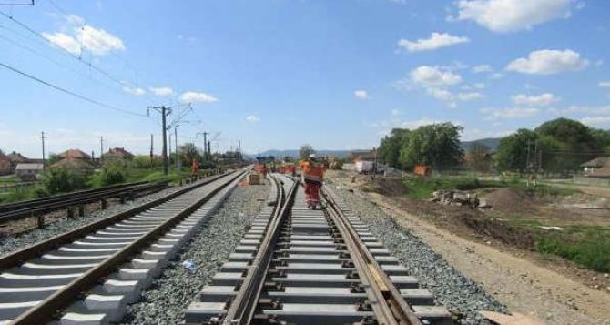Донецкая железная дорога реконструирует пути на участке Камыш-Заря — Волноваха