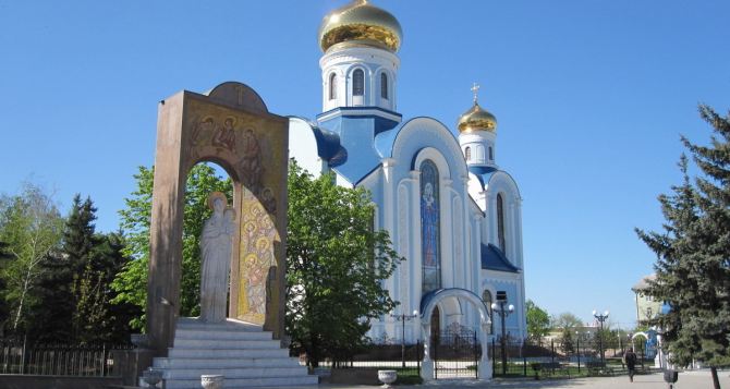 Сильная молитва для луганчан. Священный Синод утвердил текст Акафиста в честь Луганской иконы Божьей Матери