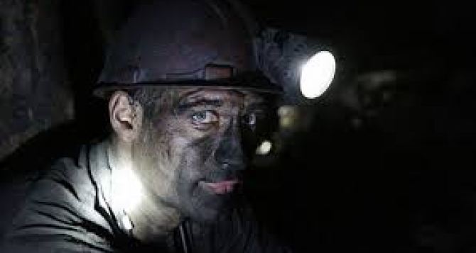 Лишь треть шахт Донбасса продолжают функционировать. Как быть шахтёрам?