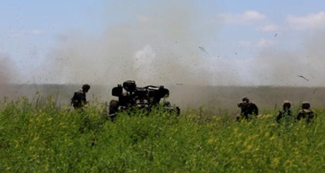На линии фронта на Донбассе резко ухудшилась ситуация