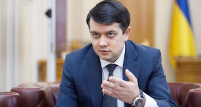 «Разрыв с Донбассом»: Разумкову опять пришлось «объяснять» слова Зеленского