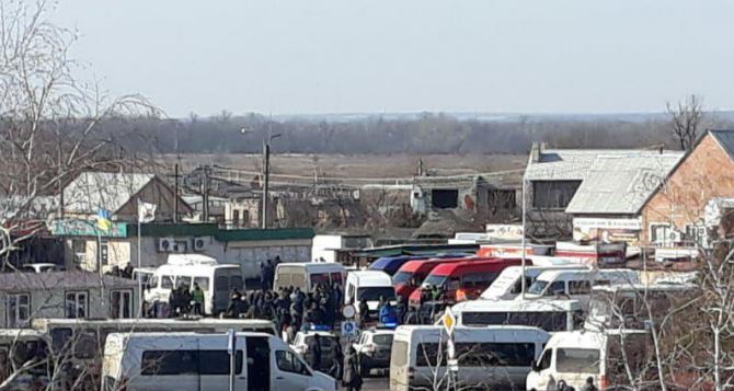 ПриватБанк помогает мошенникам — автоперевозчикам, заявил житель Станицы Луганской
