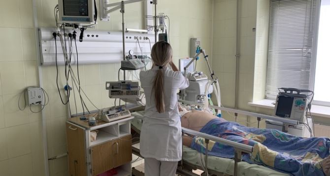 В Луганске медики говорят о новой волне заболеваемости COVID-19. Пик ожидается в октябре. ФОТО