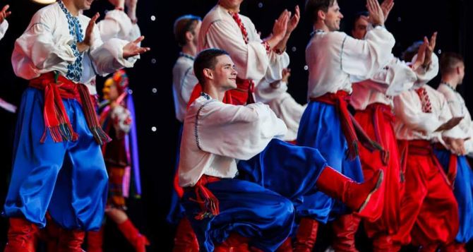 Луганчанин, танцующий в ансамбле имени Вирского, получил звание Заслуженный артист Украины. ФОТО