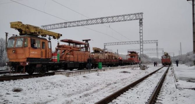 В Луганске в декабре запустят новый поезд на электротяге