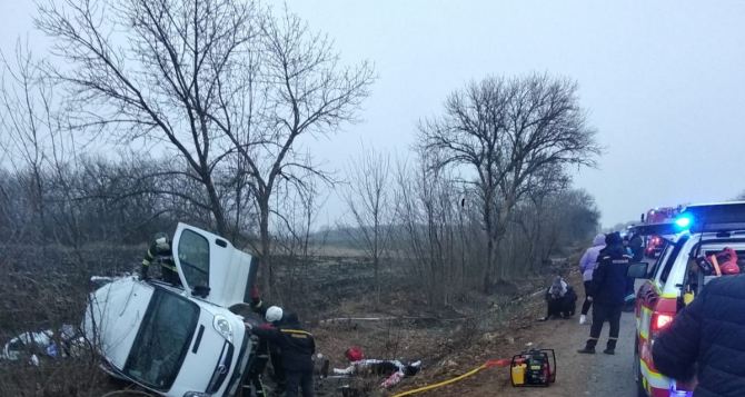 Страшное ДТП произошло на Луганщине. В аварию попала маршрутка есть погибший и пострадавшие