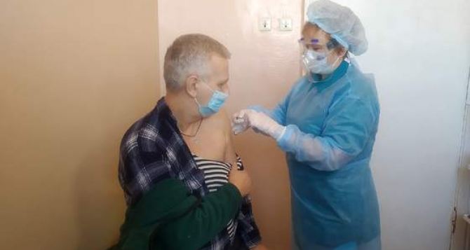 Сколько луганчан вакцинировались в городской поликлинике №12