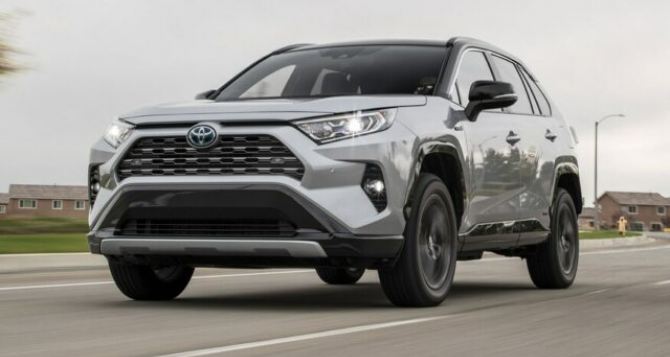 Toyota Рав4 Гибрид 2021 года