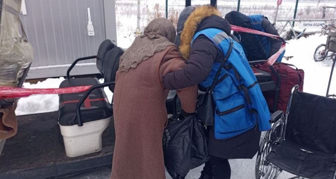 Статистика пересечений КПВВ «Станица Луганская» за неделю удивила пограничников