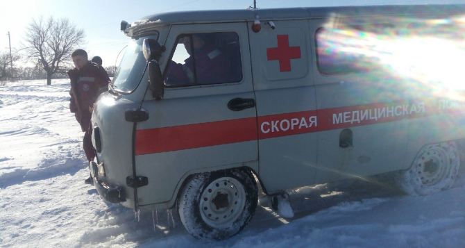 Дороги в Луганске такие, что «скорая помощь» самостоятельно проехать не может. ФОТО