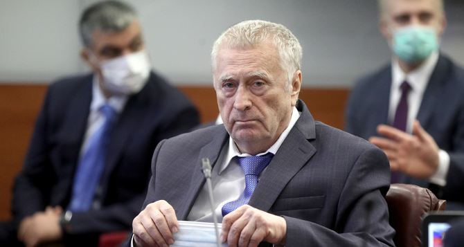 Жириновский живее всех живых. ЛДПР призывает не верить в смерть их лидера