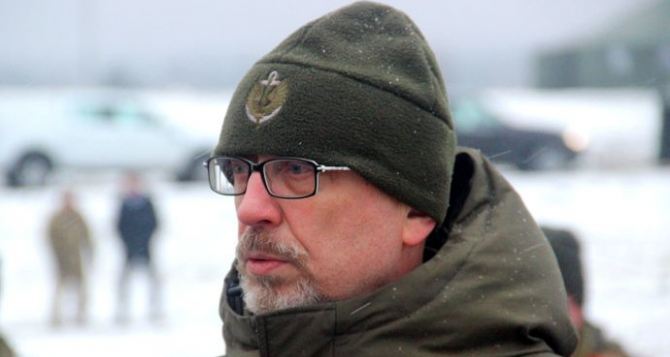 Министр обороны Украины сделал обращение к жителям Луганска и Алчевска